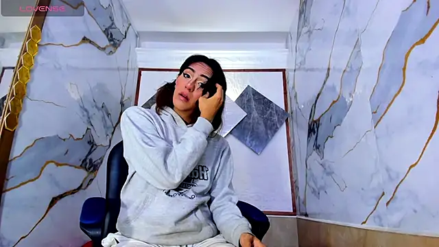 Isabella stanford2 online show from October 13, 2025, 12:38 pm