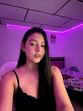 kanne mia online show from November 9, 2025, 2:43 am