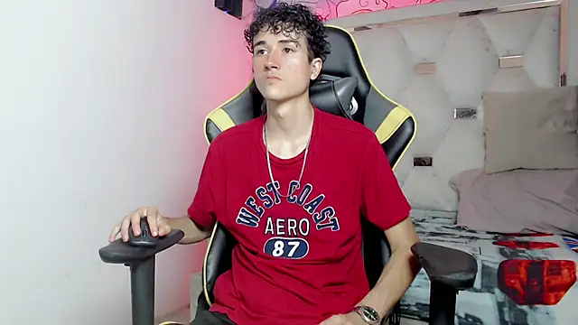 Snapshot of johnny_cagee chatting on October 2, 2025, 4:30 am johnny cagee online show from October 2, 2025, 4:30 am