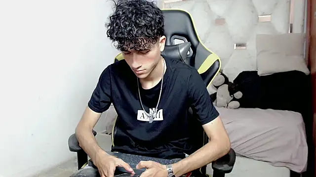 Snapshot of johnny_cagee chatting on January 10, 2026, 4:14 am johnny cagee online show from January 10, 2026, 4:14 am