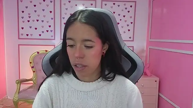 stephania t online show from September 17, 2025, 11:34 am