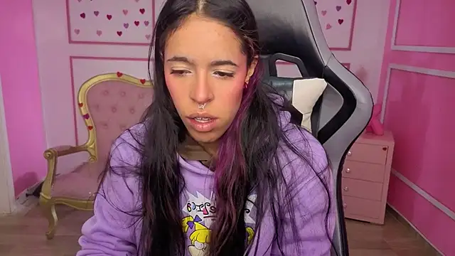 stephania t online show from February 10, 2026, 12:09 pm