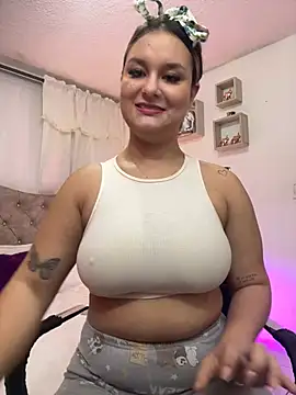 valeria gomezx online show from March 7, 2025, 3:28 pm