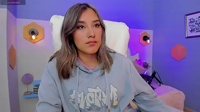  Sophie  miller online show from March 25, 2026, 8:37 pm