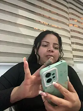 Elaa euphoria online show from December 31, 2024, 2:19 am