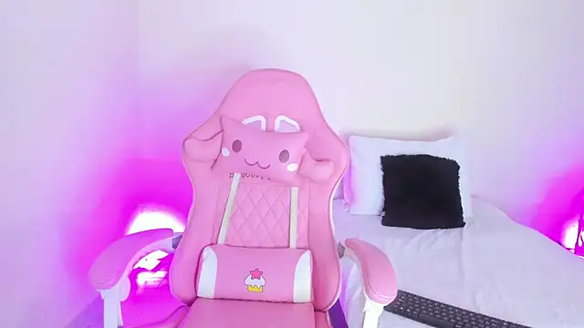 Snapshot of Pammela_Smith chatting on January 30, 2025, 10:51 pm Pammela Smith online show from January 30, 2025, 10:51 pm