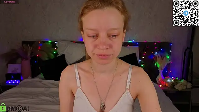 Michelle Blond online show from May 5, 2026, 1:02 am