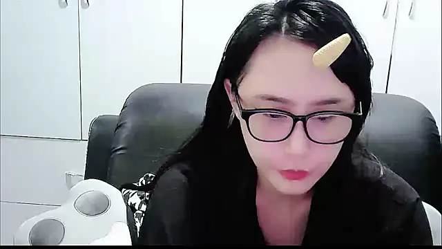 Snapshot of yourz_tw chatting on March 10, 2026, 9:36 am yourz tw online show from March 10, 2026, 9:36 am