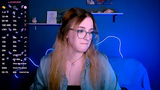 Snapshot of luna_berryy chatting on October 11, 2025, 7:45 pm luna berryy online show from October 11, 2025, 7:45 pm