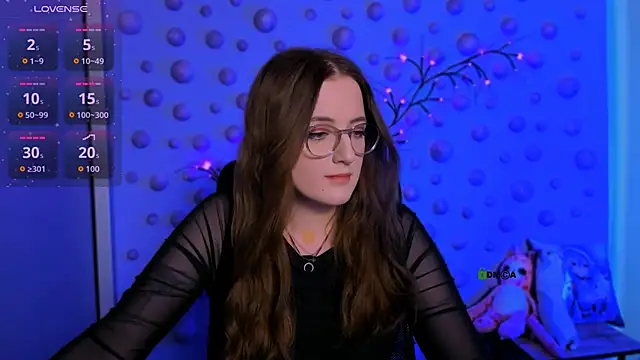 luna berryy online show from January 7, 2026, 8:22 pm