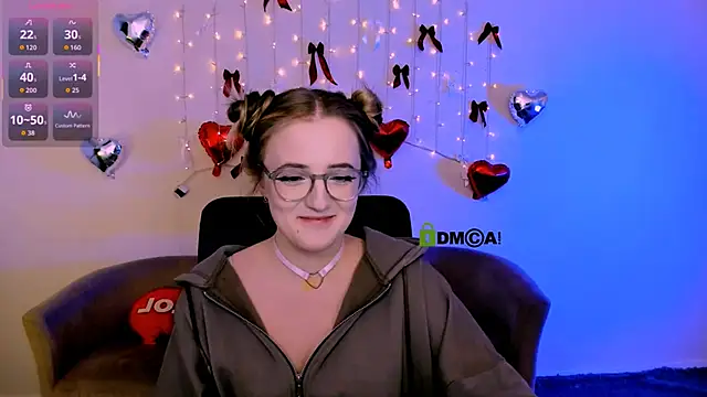 luna berryy online show from February 20, 2026, 8:20 pm