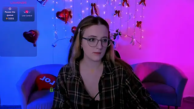 luna berryy online show from May 30, 2026, 7:22 pm