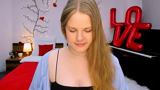 Snapshot of holy_kitty chatting on February 22, 2025, 5:13 pm holy kitty online show from February 22, 2025, 5:13 pm