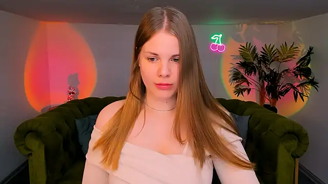 Snapshot of holy_kitty chatting on October 8, 2025, 6:11 am holy kitty online show from October 8, 2025, 6:11 am