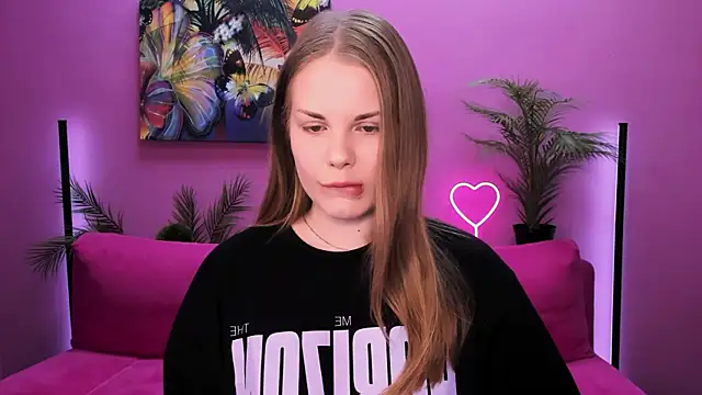 Snapshot of holy_kitty chatting on October 21, 2025, 1:23 pm holy kitty online show from October 21, 2025, 1:23 pm