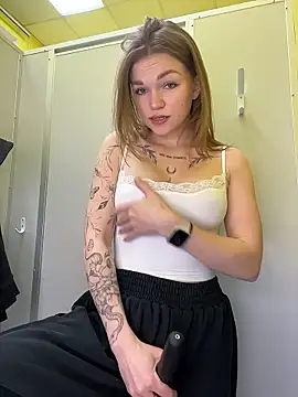 KitteCat online show from January 11, 2026, 7:46 am