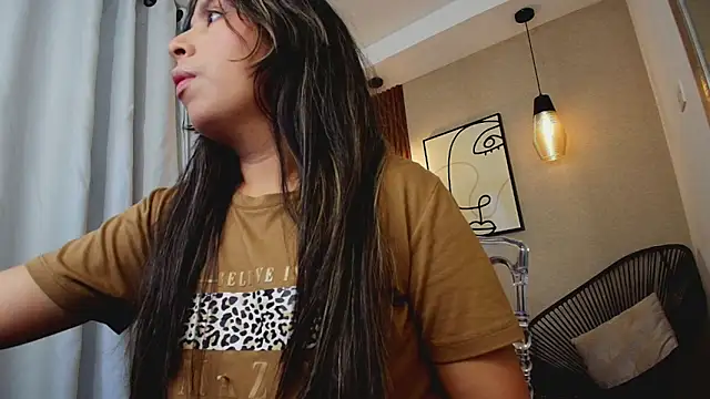 Snapshot of Sharlotte_Milk chatting on September 19, 2025, 11:00 am Sharlotte Milk online show from September 19, 2025, 11:00 am