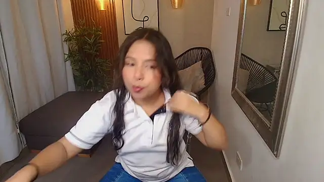 Snapshot of Sharlotte_Milk chatting on September 22, 2025, 11:01 am Sharlotte Milk online show from September 22, 2025, 11:01 am