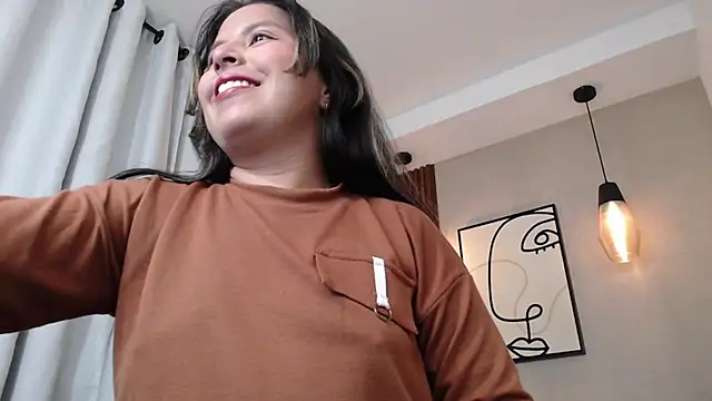 Snapshot of Sharlotte_Milk chatting on October 6, 2025, 11:07 am Sharlotte Milk online show from October 6, 2025, 11:07 am