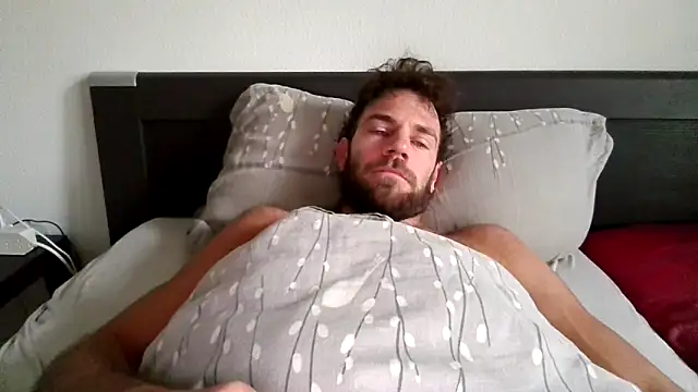 Snapshot of alpha-hunk chatting on October 3, 2025, 6:43 am alpha-hunk online show from October 3, 2025, 6:43 am