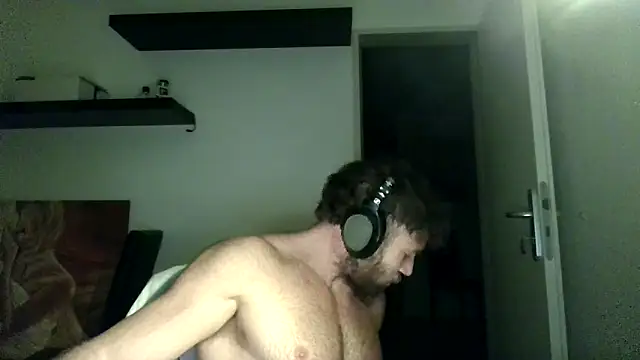 Snapshot of alpha-hunk chatting on October 3, 2025, 6:49 pm alpha-hunk online show from October 3, 2025, 6:49 pm