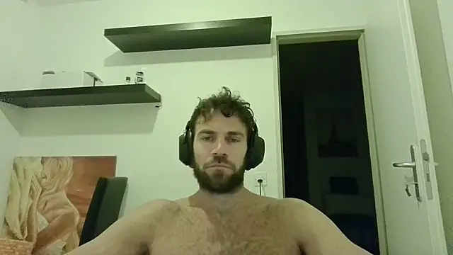 Snapshot of alpha-hunk chatting on October 12, 2025, 7:46 pm alpha-hunk online show from October 12, 2025, 7:46 pm