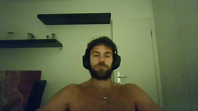 Snapshot of alpha-hunk chatting on October 21, 2025, 6:30 pm alpha-hunk online show from October 21, 2025, 6:30 pm