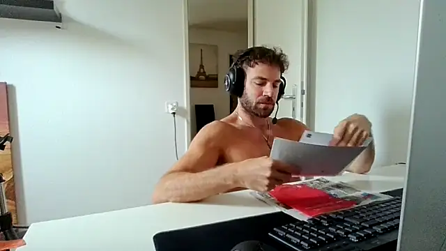 alpha-hunk online show from June 12, 2026, 10:03 am