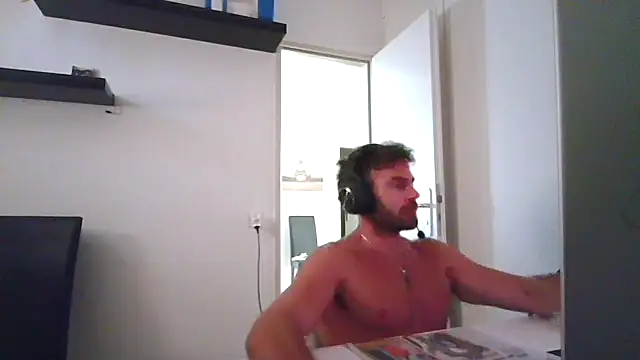 Snapshot of alpha-hunk chatting on July 26, 2026, 1:29 pm alpha-hunk online show from July 26, 2026, 1:29 pm