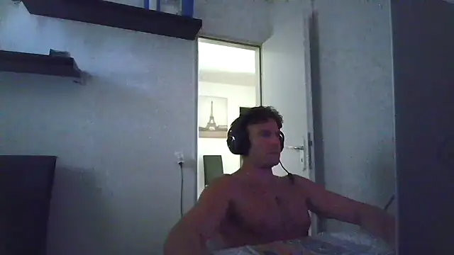 Snapshot of alpha-hunk chatting on July 28, 2026, 12:59 pm alpha-hunk online show from July 28, 2026, 12:59 pm