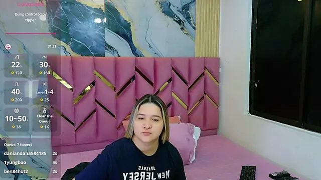 collegepawglovedaddy online show from June 8, 2026, 7:47 pm