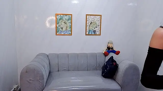 jesi daniels b online show from February 2, 2025, 1:55 am