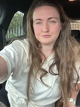 Snapshot of BustyBonnieUK chatting on September 19, 2025, 11:55 am BustyBonnieUK online show from September 19, 2025, 11:55 am