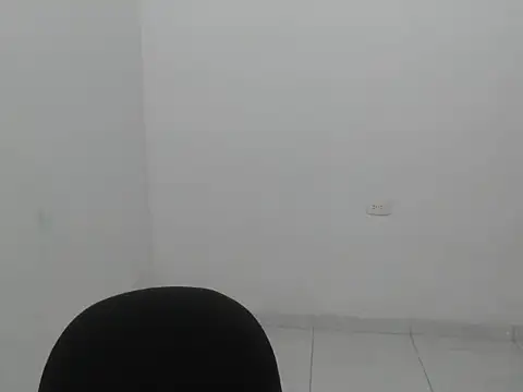estefania224 online show from May 1, 2026, 12:48 am