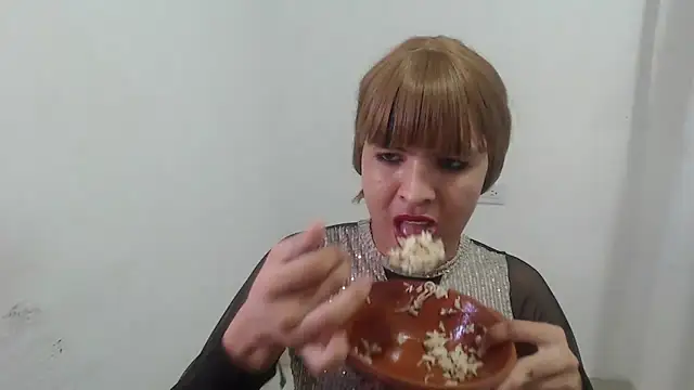 estefania224 online show from June 10, 2026, 12:37 pm