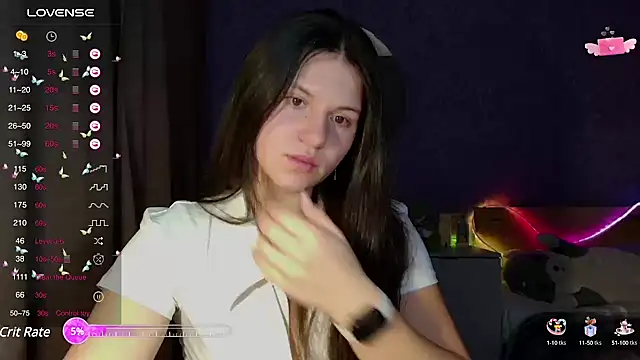 bellaelya online show from January 22, 2025, 11:56 am