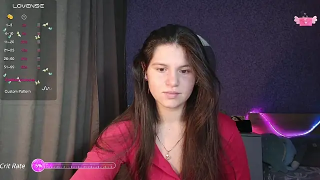bellaelya online show from February 5, 2025, 1:44 pm
