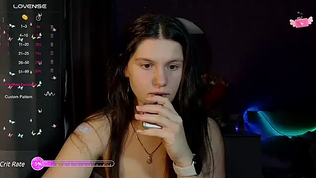 bellaelya online show from February 24, 2025, 12:59 pm