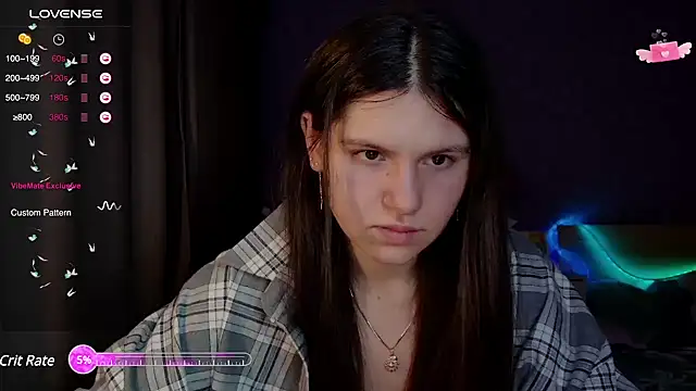 bellaelya online show from February 26, 2025, 12:03 pm