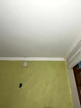 Snapshot of aurora_divine chatting on September 18, 2025, 10:45 pm aurora divine online show from September 18, 2025, 10:45 pm