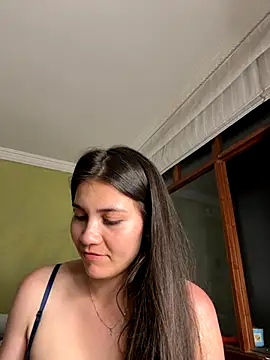 Snapshot of aurora_divine chatting on September 22, 2025, 11:40 pm aurora divine online show from September 22, 2025, 11:40 pm