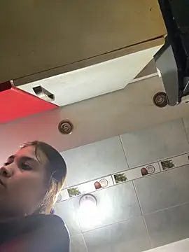 Snapshot of aurora_divine chatting on October 1, 2025, 10:49 pm aurora divine online show from October 1, 2025, 10:49 pm