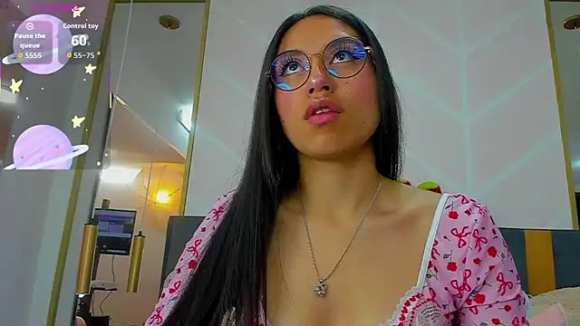 Snapshot of MadyJackson chatting on October 8, 2025, 11:41 am MadyJackson online show from October 8, 2025, 11:41 am