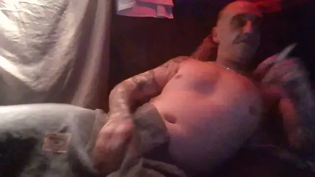 Snapshot of CandiedPompano chatting on October 6, 2025, 5:43 pm CandiedPompano online show from October 6, 2025, 5:43 pm