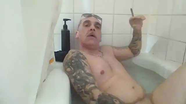 Snapshot of CandiedPompano chatting on October 11, 2025, 3:17 am CandiedPompano online show from October 11, 2025, 3:17 am