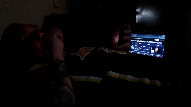 Snapshot of CandiedPompano chatting on October 18, 2025, 4:26 am CandiedPompano online show from October 18, 2025, 4:26 am