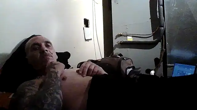 Snapshot of CandiedPompano chatting on October 20, 2025, 3:56 pm CandiedPompano online show from October 20, 2025, 3:56 pm