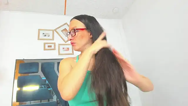 LolaBoobs online show from July 13, 2026, 1:14 pm