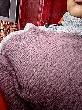 ruhi2003 online show from December 12, 2024, 4:21 pm