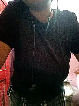 ruhi2003 online show from February 16, 2025, 6:32 am